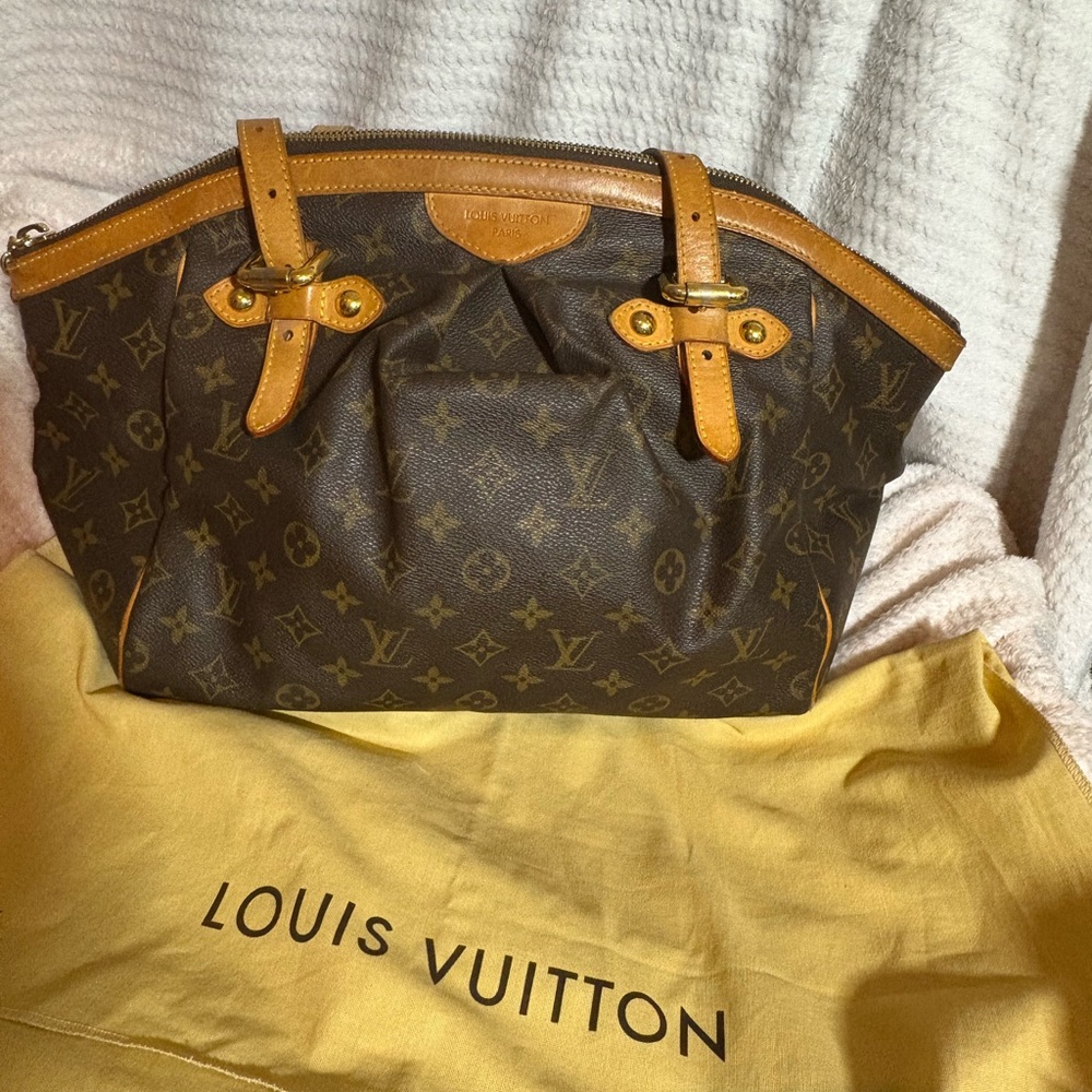 Louis Vuitton Tivoli GM Brown Monogram Tote - Picture 11 of 16